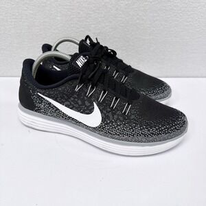 Nike Free RN Distance Running Shoes Womens Size 10 Black White Sneakers NEW